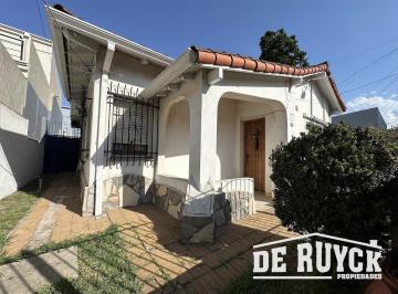 Casa · 114m² · 3 Ambientes · Casa a Pasos del Centro de Ezpeleta