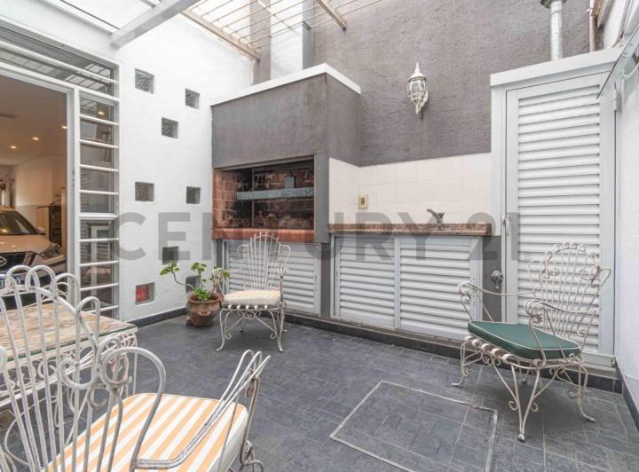 Casa · 132m² · 4 Ambientes · 1 Cochera
