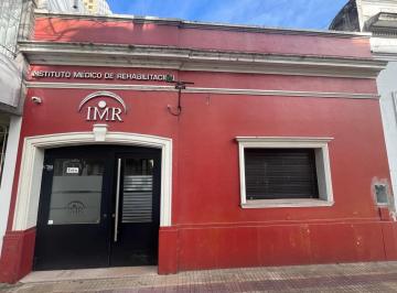 Casa · 230m² · 5 Ambientes · Casa en Venta - 4 Dorm. 1 Baño - La Plata