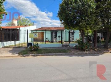Casa · 92m² · 5 Ambientes · 3 Cocheras · Casa Venta Jardin Hipodromo