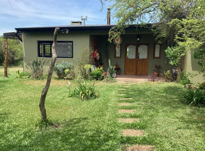 Casa · 140m² · 5 Ambientes · 4 Cocheras