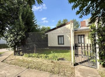 Casa · 300m² · 5 Ambientes · Casa Esquina en Barrio Odontologico
