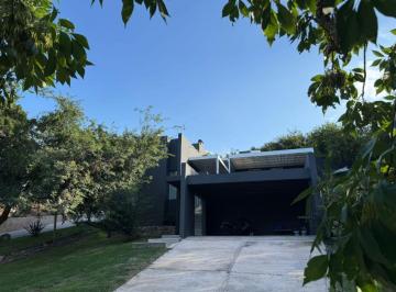 Casa de 3 ambientes, Mendiolaza · Casa en Venta Recien Renovada en Estancia Q2