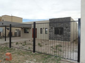 Casa · 120m² · 3 Ambientes · 3 Cocheras · Exc Casa 2 Dorm Cohera Vta Estrenar 2 Baños Eko Distrito
