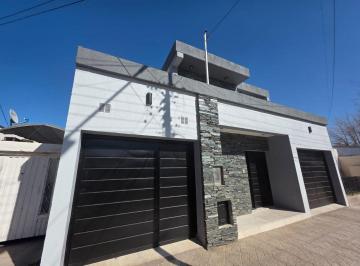 INA-INA-35_2 · Casa en Venta B° Antártida Argentina, Luzuriaga
