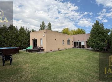 Casa · 110m² · 4 Ambientes · 3 Cocheras · Venta Casa 4 Ambientes Altos de Hudson 2