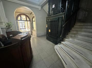 Oficina comercial · 120m² · 5 Ambientes · Local - Balvanera