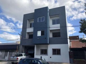 Departamento · 66m² · 3 Ambientes · Departamento en Venta - 2 Dorm. 1 Baño - Cochera - 70 m² - La Plata
