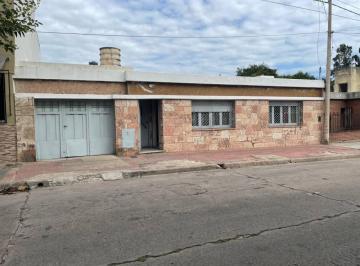 Casa · 126m² · 3 Ambientes · 1 Cochera · Casa en Venta Barrio Providenciaoportunidad! Usd 56.000psje Hualfin 700liv