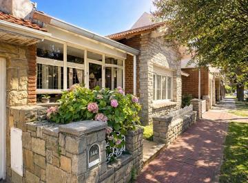 Casa de 3 ambientes, Mar del Plata · Casa 3 Ambientes con Garage y Jardín en Chauvin – Excelente Entorno Residencial