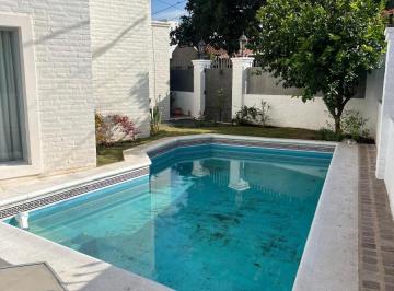 Casa de 5 ambientes, Córdoba · Urca 3dor (Suite y Vestidor) 3b Pileta