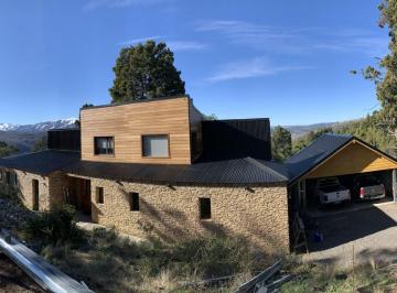 Casa de 7 ambientes, San Martín de los Andes · Hermosa Casa de Montaña con Pileta y Quincho en Venta en Barrio Handel San Martín de Los Andes