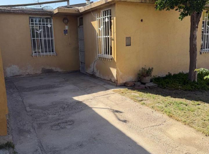 Casa · 65m² · 4 Ambientes · 1 Cochera