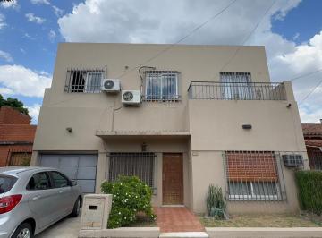 Casa · 160m² · 7 Ambientes · 1 Cochera · Casa Para Dos Familias en Morón Sur