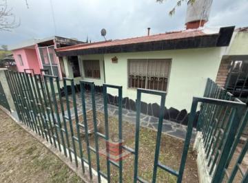 Casa · 130m² · 3 Ambientes · 1 Cochera · Casa en Venta en Santa Maria de Punilla Gas Natural Calle Adoquinada
