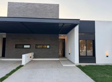 Casa de 4 ambientes, Córdoba · Duplex a Estrenar Claros Village
