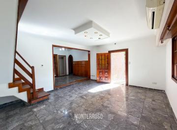 Casa · 130m² · 6 Ambientes · Casa Chalet en Venta en Quilmes, G. B. a. Zona Sur