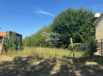 Terreno · 400m² · Terreno Mar de Ajo 8 Cuadras del Mar. Todos Los Servicios.