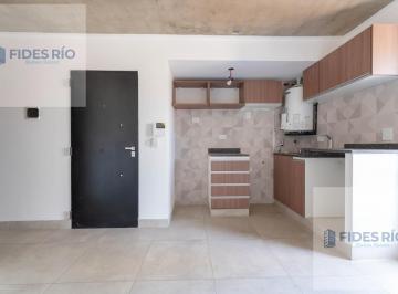 Departamento · 32m² · 2 Ambientes · Venta - Departamento un Dormitorio con Balcon Al Frente en Echesortu