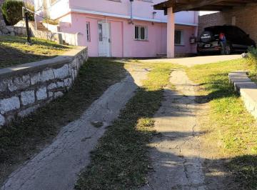 Casa · 233m² · 4 Ambientes · 1 Cochera · Casa + Departamento en Venta – Huerta Grande