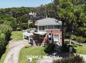 Casa · 1232m² · 6 Ambientes · 2 Cocheras · Casa en Venta en Pinamar Norte Playa Cul de Sac Menelao con Vistas Al Mar