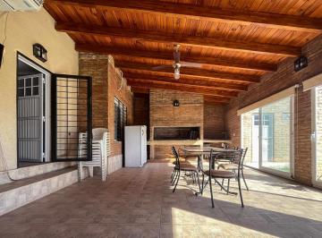 Casa · 149m² · 5 Ambientes · 1 Cochera · Venta Casa 2 Dorm. - Quincho y Pileta - Luis Palacios.