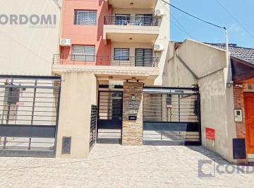 Departamento · 45m² · 2 Ambientes · Venta de Departamento en Remedios de Escalada de 2 Ambientes Al Frente con Balcón
