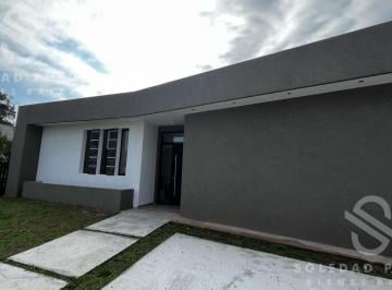Casa · 158m² · 5 Ambientes · 2 Cocheras · Casa en Venta B° Santa Elena - Pilar del Este