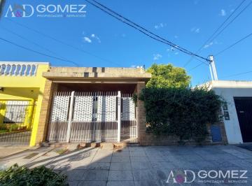 Casa · 178m² · 3 Ambientes · 1 Cochera · Casa 3 Amb Sobre Lote Propio