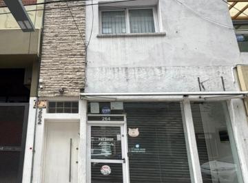 Local comercial · 85m² · 2 Ambientes · Local en Alquiler - Ramos Mejia