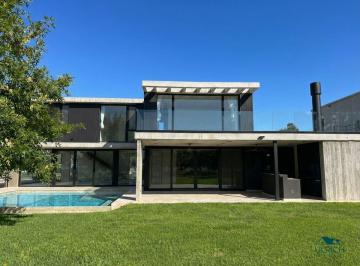 Casa de 6 ambientes, Pilar · Lagoon Pilar Venta 4 Dorm Ulrich Propiedades