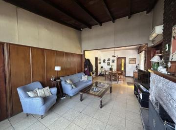 Casa · 110m² · 3 Ambientes · 2 Cocheras · Venta, Casa, 3 Ambientes, Estudio, Jardín, Parrilla, Patio, Cochera, Ituzaingó