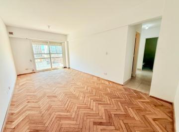 Departamento · 77m² · 3 Ambientes · Venta/permuta Departamento 3 Dorm., Semipiso Balcón Norte, Apto Crédito - Centro, Rosario.