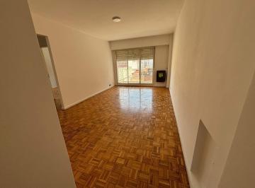 Oficina comercial · 72m² · 4 Ambientes · Departamento 3 Amb C Escritorio. Apto Crédito! Once