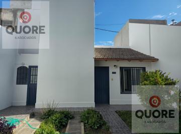 PH · 71m² · 4 Ambientes · 1 Cochera · PH en General Roca