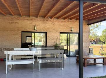 Casa · 160m² · 4 Ambientes · 2 Cocheras · Mgm. Preciosa Casa en El Cardal II Cardales Campana