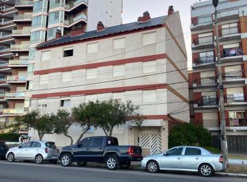 Departamento · 44m² · 3 Ambientes · 1 Cochera · Departamento Tres Ambientes Frente Al Mar con Cochera