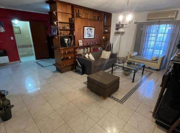 Casa · 112m² · 3 Ambientes · 1 Cochera · Casa en Venta en Burzaco, 3 Ambientes, Apta Crédito