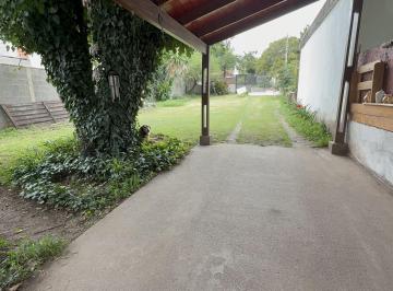 Casa · 84m² · 7 Ambientes · 1 Cochera · Casa en Venta en Santa Maria de Punilla Sobre Ruta 38 con Amplio Patio Ideal Emprendiemiento