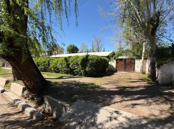 Casa · 366m² · 5 Dormitorios · 2 Cocheras · Casa Calle Longone - Chacras de Coria