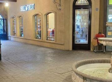 Local comercial · 44m² · Hermoso Local en Alquiler en Plaza Canning, Planta Baja.
