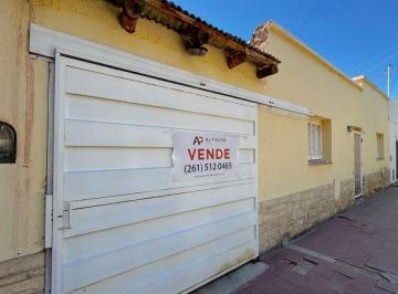Casa de 4 ambientes, Dorrego · Casa en Venta Dorrego. Oportunidad de Terreno o Reciclar