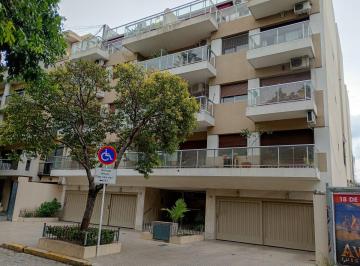 Departamento de 4 ambientes, Villa Devoto · Villa Devoto - Luminoso 3 Amb. con Dependencia, con Balcón Aterrazado y Cochera