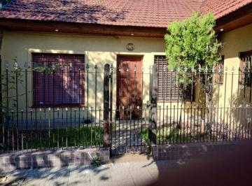 Casa de 3 ambientes, Lomas de Zamora · Chalet en Venta C/ Cochera en Banfield