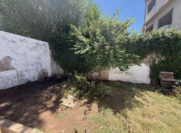 Casa de 4 ambientes, La Plata · Casa en Alquiler / Opcion Apto Profesional / 2/3 Dorm.