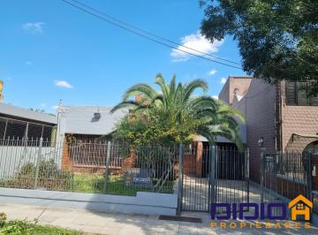 Casa · 180m² · 4 Ambientes · 1 Cochera · Casa Venta Burzaco - 3 Ambientes