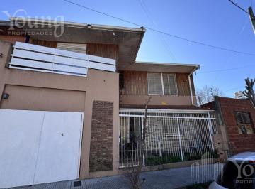 Casa · 175m² · 4 Ambientes · 1 Cochera · Venta Casa en Bernal