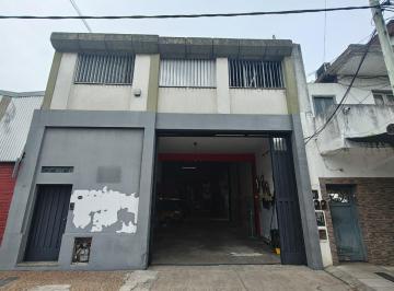 Bodega-Galpón · 400m² · Local en Piñeyro