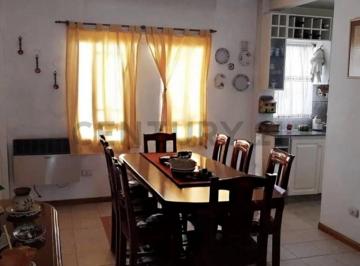Departamento · 86m² · 4 Ambientes · Depto de 4 Amb Muy Luminoso, Exelente Esta y Ubicación con Cochera Opcional