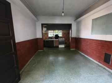 PH · 70m² · 3 Ambientes · 1 Cochera · PH en Venta 3 Ambientes a Reciclar